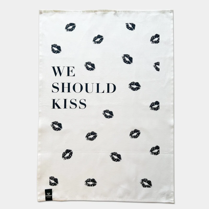 KISS MY KITCHEN Geschirrtuch We Should Kiss white