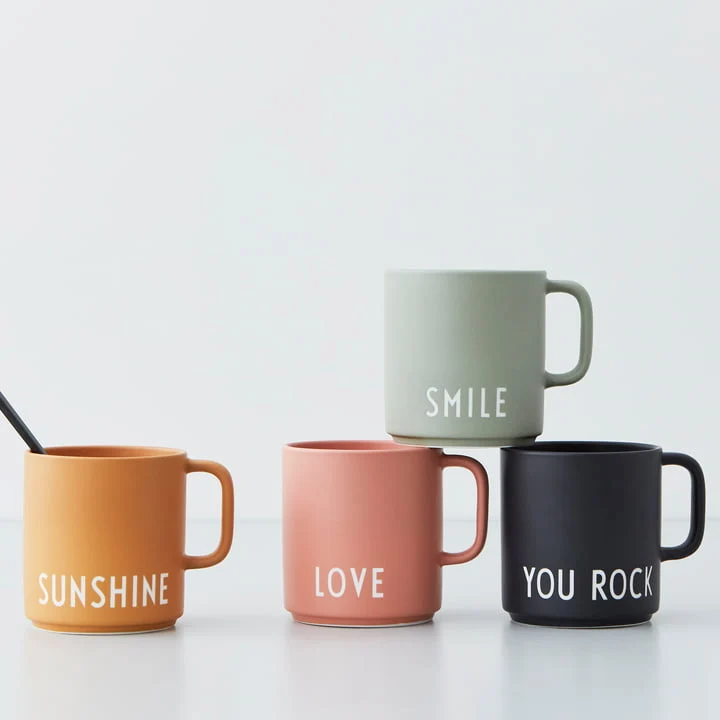 DESIGN LETTERS Porzellan Becher Peace