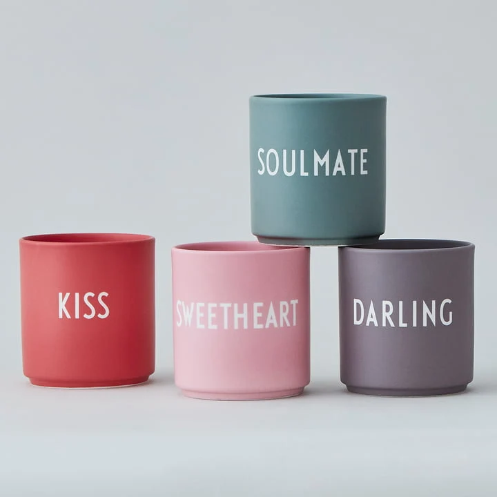 DESIGN LETTERS Porzellan Becher Peace