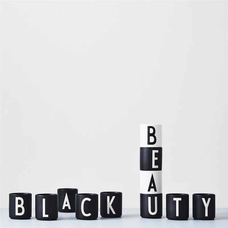 DESIGN LETTERS Porzellan Becher A-Z black