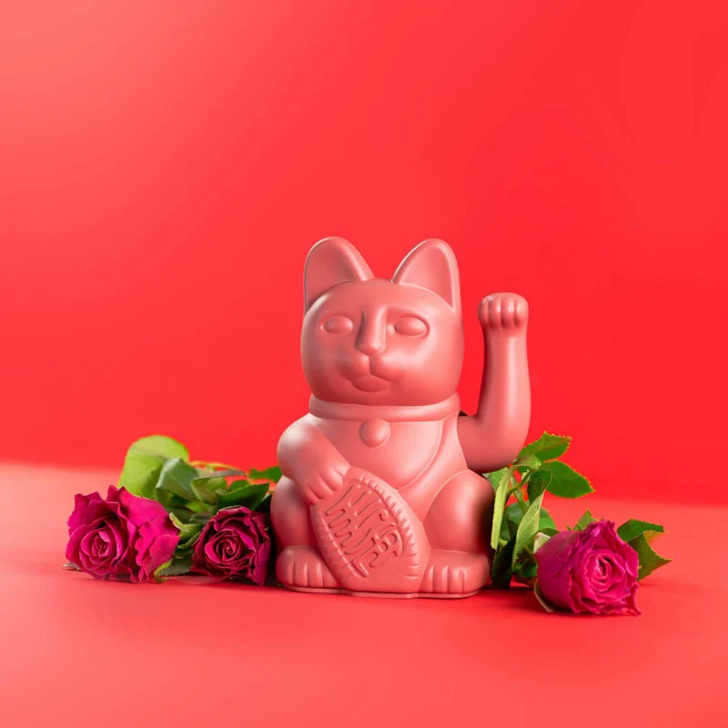 Donkey Products Winkekatze Lucky Cat Classic, Glücksbringer, winkende Katze, Kunststoff, Berry Red, ca. 15 cm, 330551