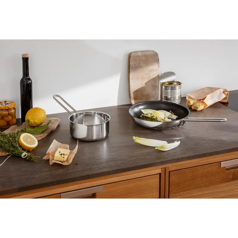 Eva Trio Stainless Steel Stielkasserolle, Kochtopf, Induktionsgeeignet, Aluminium, Edelstahl, Polished Steel, 1.3 L, 302413