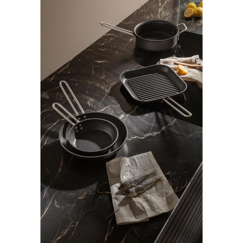 Eva Trio Professional Bratpfanne, Pfanne, Induktionsgeeignet, Aluminium, Edelstahl, Keramik Beschichtung, Black, 20 cm, 204820
