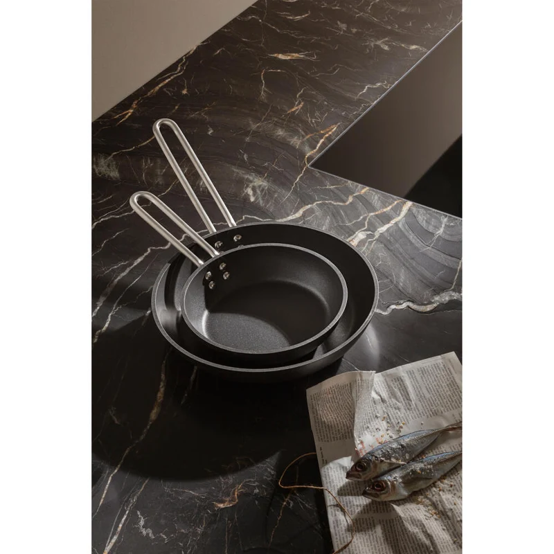 Eva Trio Professional Bratpfanne, Pfanne, Induktionsgeeignet, Aluminium, Edelstahl, Keramik Beschichtung, Black, 24 cm, 204824