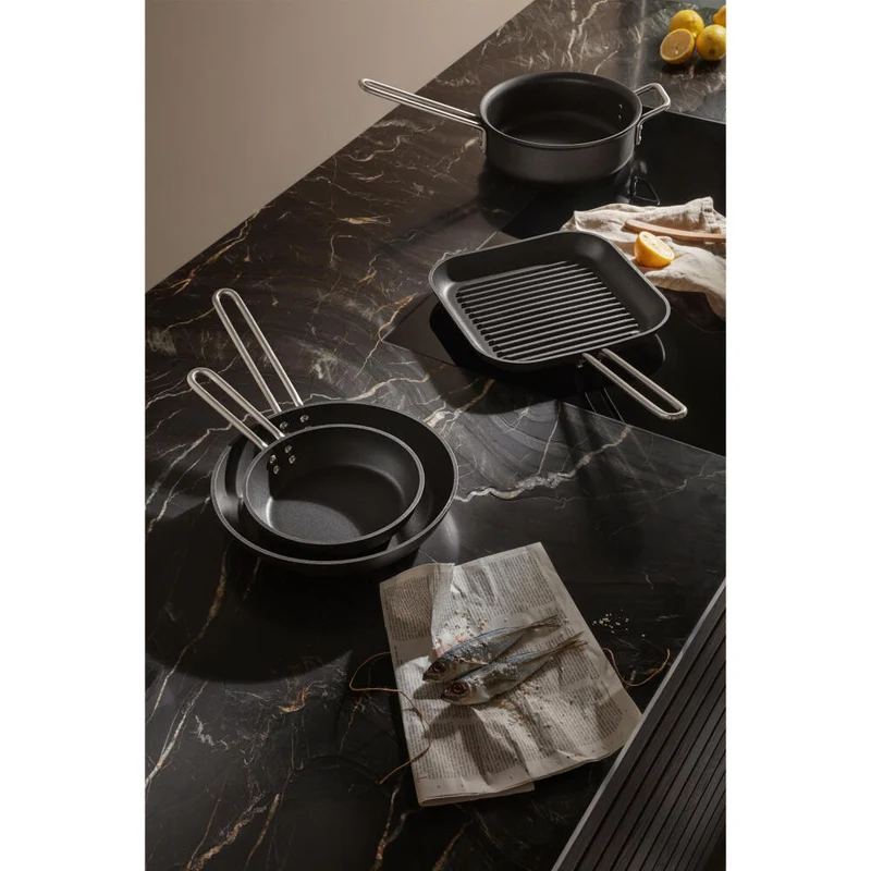 Eva Trio Professional Bratpfanne, Pfanne, Induktionsgeeignet, Aluminium, Edelstahl, Keramik Beschichtung, Black, 28 cm, 204828