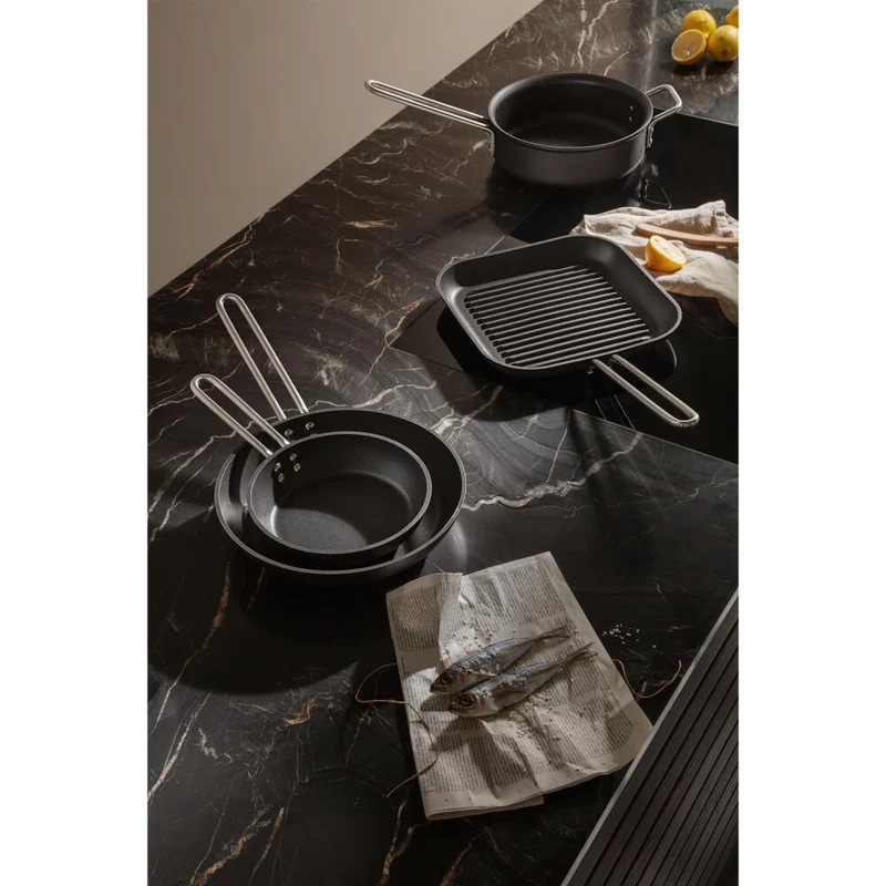 Eva Trio Professional Grillpfanne, Pfanne, Induktionsgeeignet, Aluminium, Edelstahl, Keramik Beschichtung, Black, 28 cm, 204836