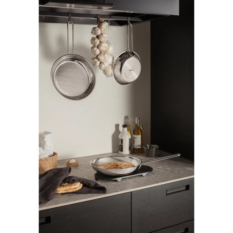 Eva Trio Stainless Steel Bratpfanne Honeycomb, Pfanne, Induktionsgeeignet, Aluminium, Edelstahl, Polished Steel, 20 cm, 303320