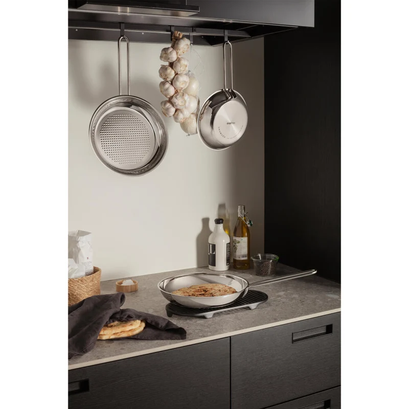 Eva Trio Stainless Steel Bratpfanne Honeycomb, Pfanne, Induktionsgeeignet, Aluminium, Edelstahl, Polished Steel, 24 cm, 303324