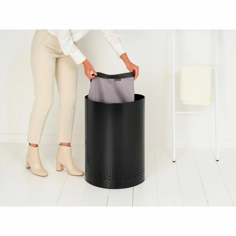 Brabantia Wäschebox Selector, Wäschekorb, Wäschesammler, Stahl / Kunststoff, Matt Black, 55 L, 242366