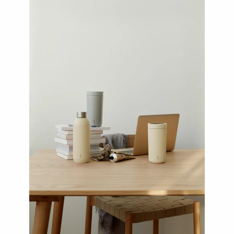 Stelton Isolierflasche Keep Cool, Edelstahl, Kunststoff, Mellow Yellow, 600 ml, 355-21