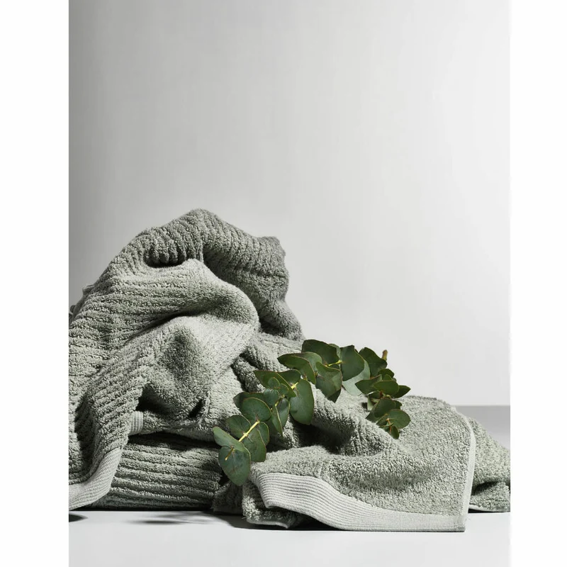 Zone Denmark Handtuch Classic, Badetuch, Duschtuch, Baumwolle, Dust Green, 100 x 50 cm, 330113