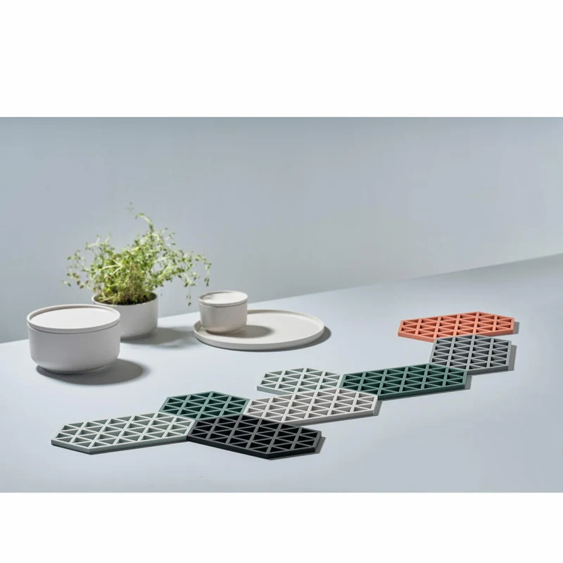 Zone Denmark Untersetzer Triangles, Topfuntersetzer, Pfannenuntersetzer, Silikon, Cool Grey, L 24 cm, 330312
