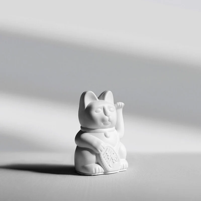 Donkey Products Winkekatze Lucky Cat Mini Maneki Neko, Glücksbringer, Kunststoff, White, 9.8 cm, 330539