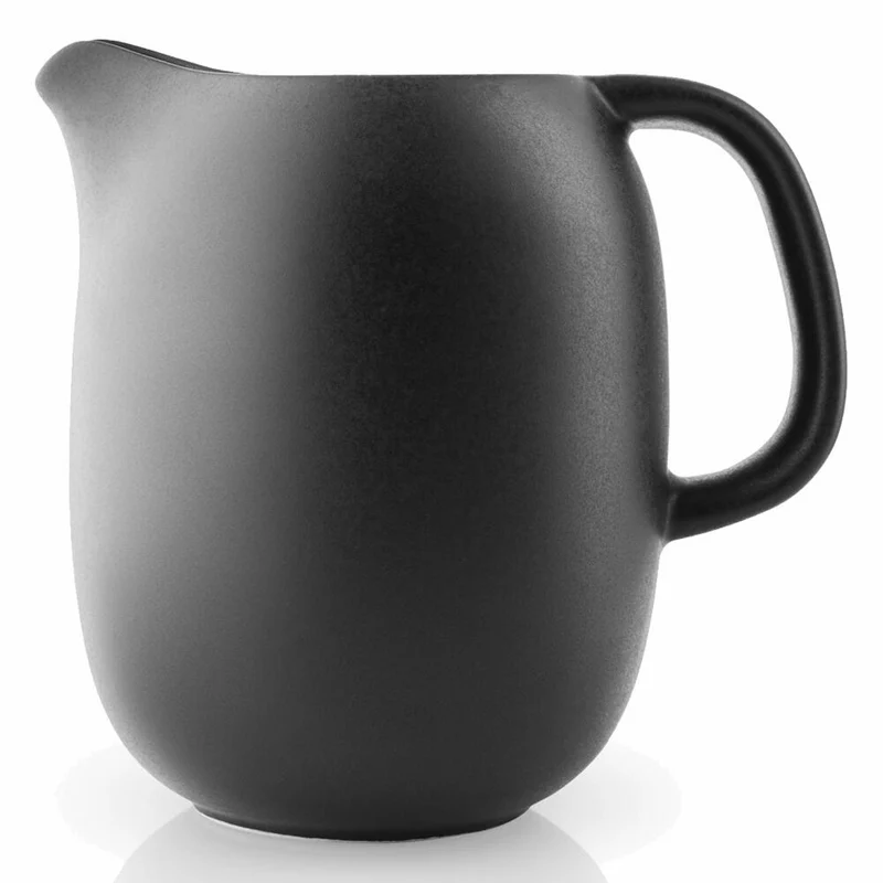 Eva Solo Nordic kitchen Kanne, Saftkanne, Milchkanne, Wasserkanne, Servierkanne, Feinsteinzeug, Schwarz, 0.5 L, 502798