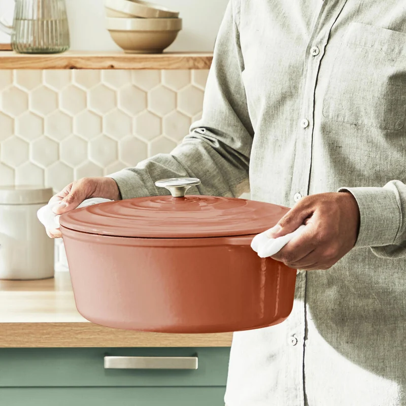 Tefal Lov Ovaler Bräter, Schmortopf, Kochtopf, Induktionsgeeignet, Gusseisen, Terracotta Orange, 34 cm, E26006