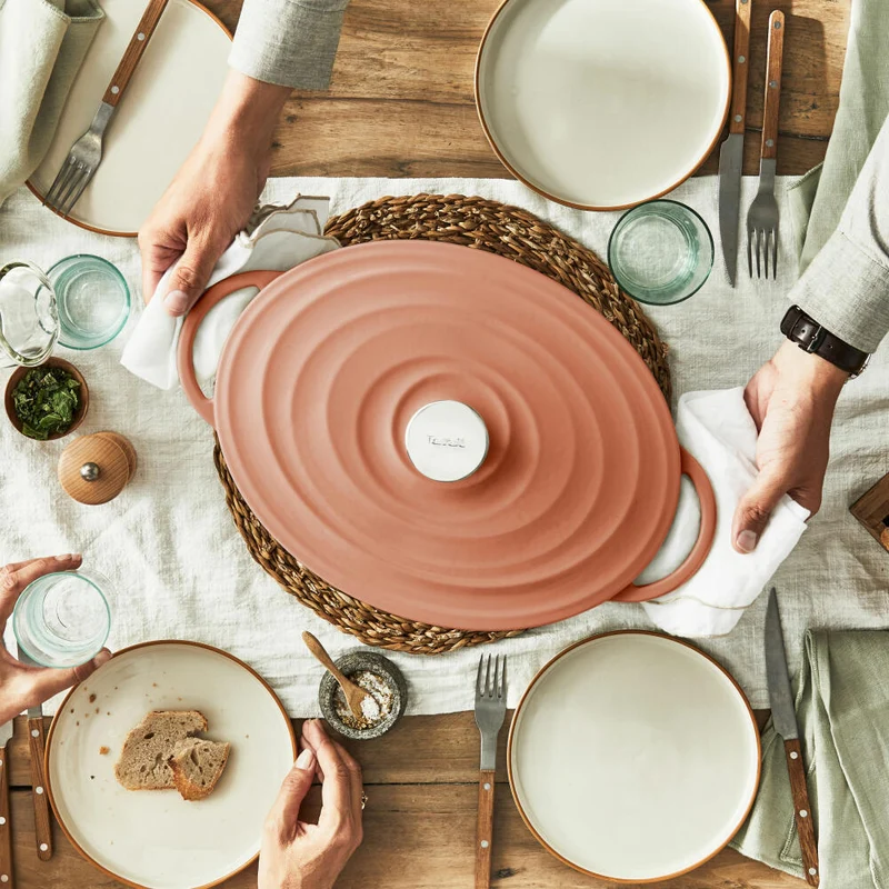 Tefal Lov Ovaler Bräter, Schmortopf, Kochtopf, Induktionsgeeignet, Gusseisen, Terracotta Orange, 34 cm, E26006