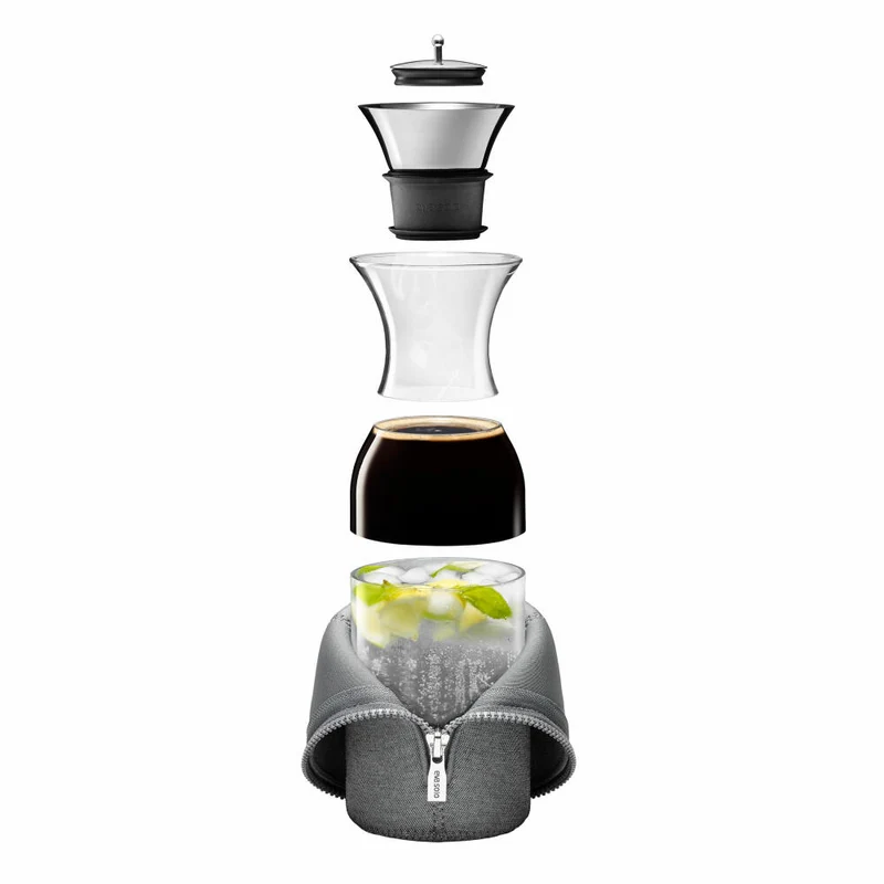 Eva Solo Kühlschrankkaraffe mit Manschette, Glaskaraffe, Karaffe, Kanne, Wasserkaraffe, Glas/Edelstahl/Silikon/ Stoff, Dunkelgrau, 1 L, 567973